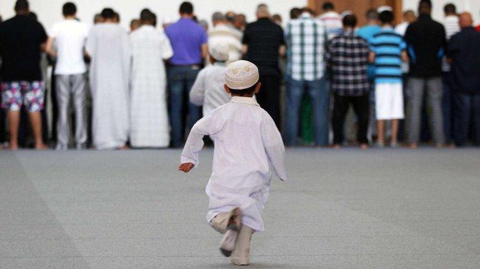 Cara Mengajarkan Anak Mengenal Rukun Islam dan Rukun Iman